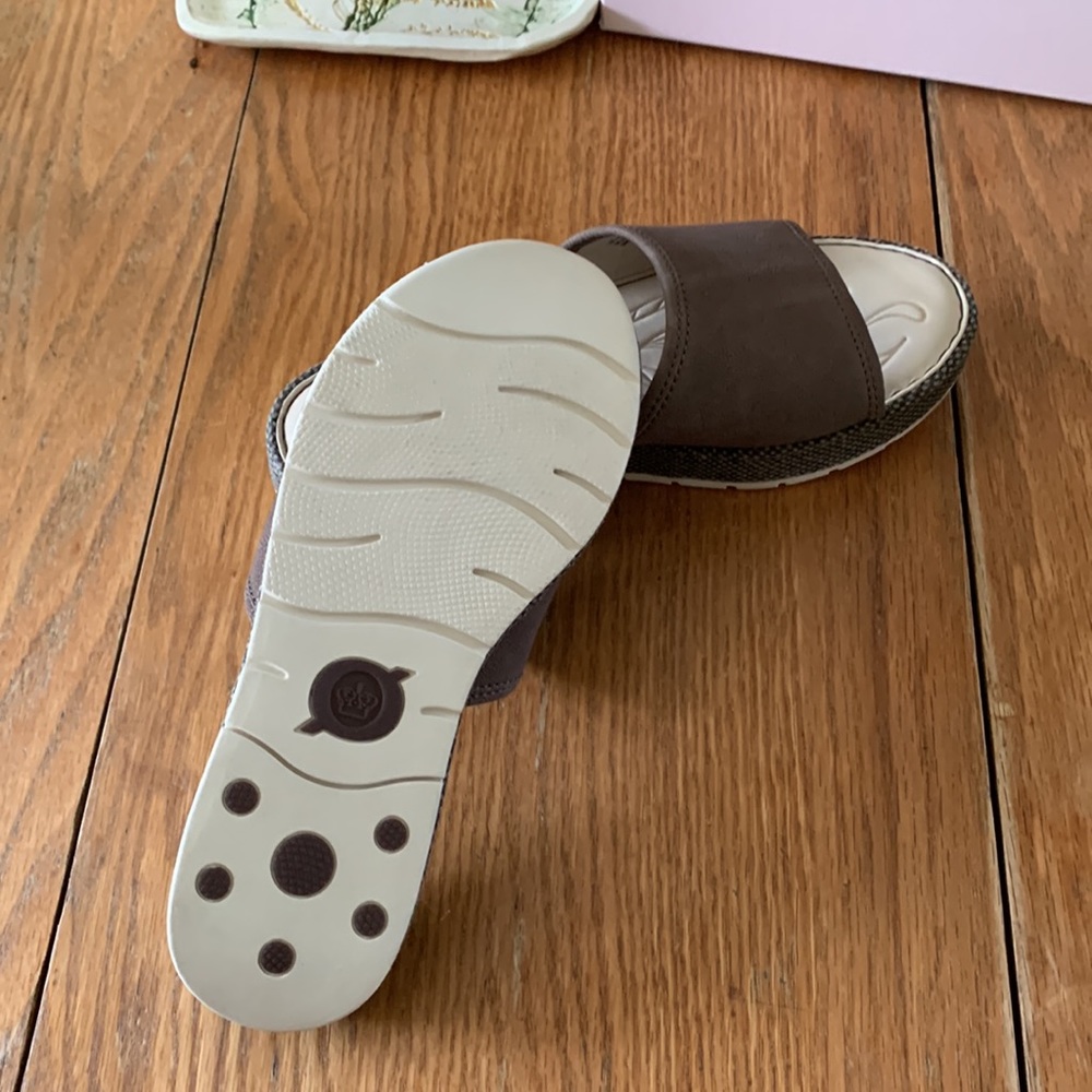 NWOT Born head crafted footwear size 8M - Picture 2 of 6